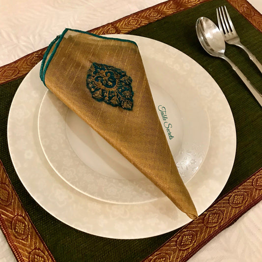 Velvet Appliquéd Green & Dull Gold Napkin (Set)