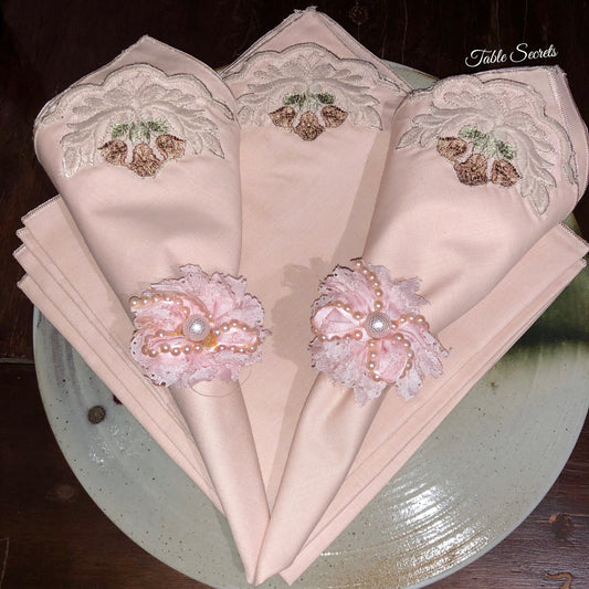 Cotton Napkin with Embroidered Corner (Set)